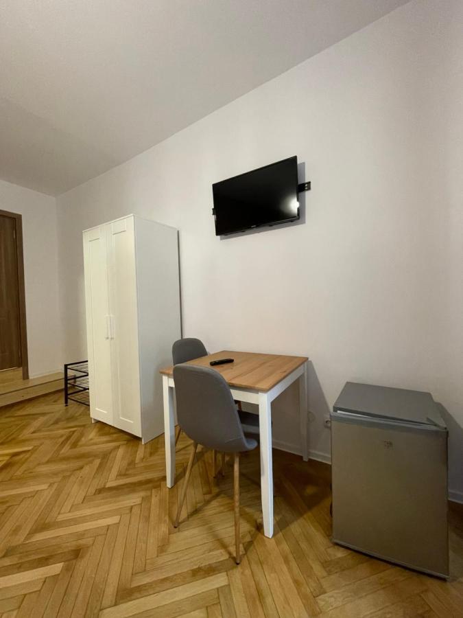 Schei Central Studios In The Heart Of Braşov Exterior foto