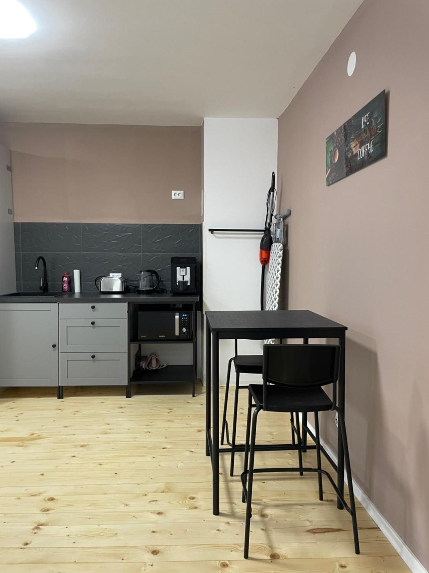 Schei Central Studios In The Heart Of Braşov Exterior foto